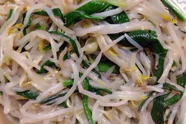 家常韭菜绿豆芽