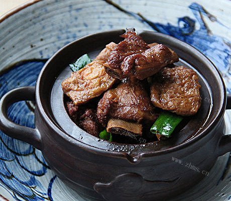 红烧排骨豆腐果