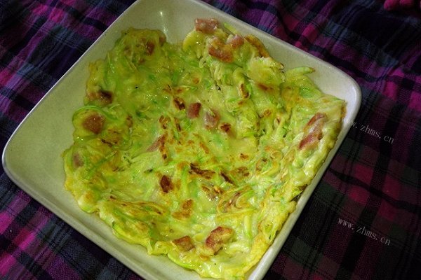 家常西葫芦火腿鸡蛋饼