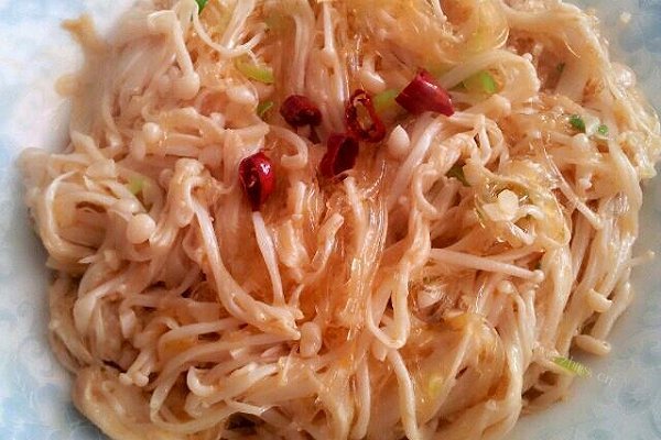 美味麻辣金针菇
