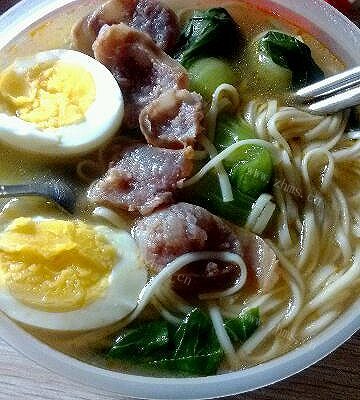 家常青菜鸡蛋面