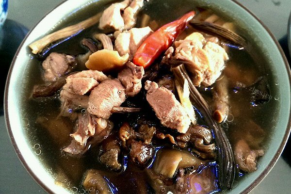 茶树菇炖老鸭