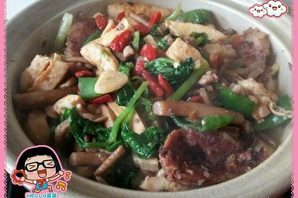 腊货素鸡茶树菇煲