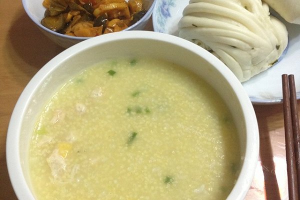 小米鸡肉粥