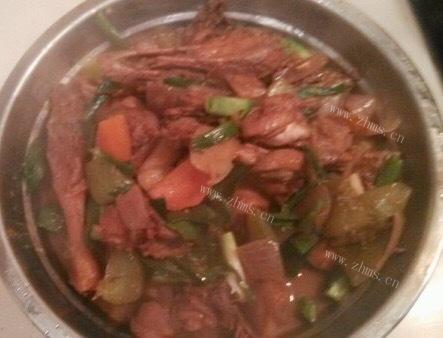 五香鸭块焖杂蔬