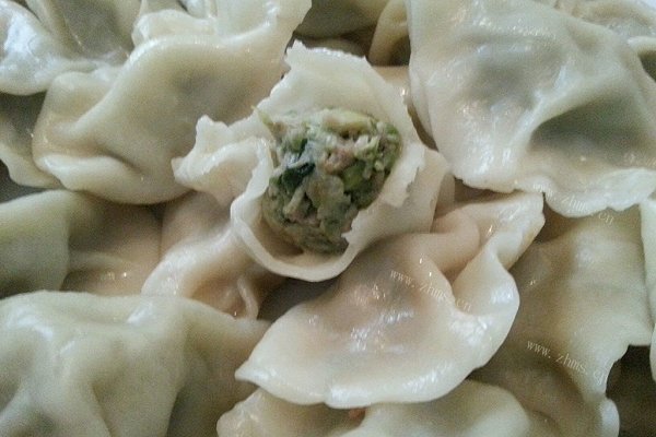 乐乐自家菜-槐花饺子