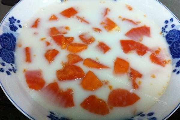 椰汁木瓜西米露