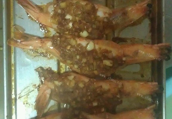 开背蒜蓉烤虾