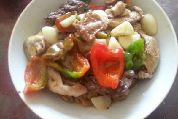 蒜头甜椒鸡杂