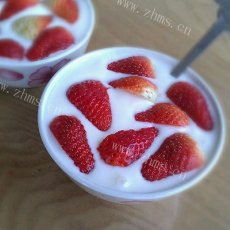 自制草莓老酸奶