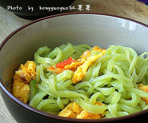 家常菠菜手擀面