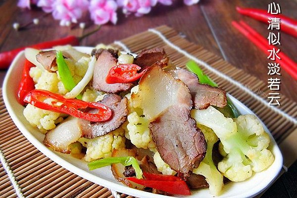 腊肉炒菜花