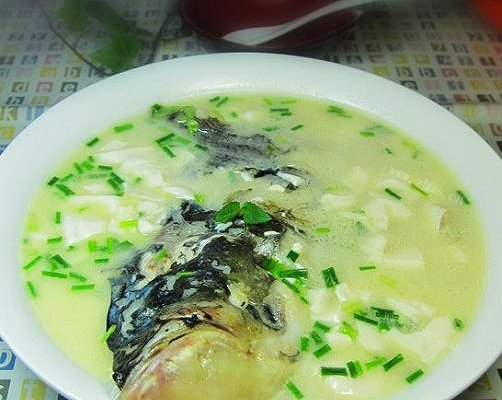 鱼头豆腐汤