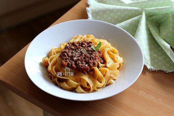 经典传统款肉酱意面