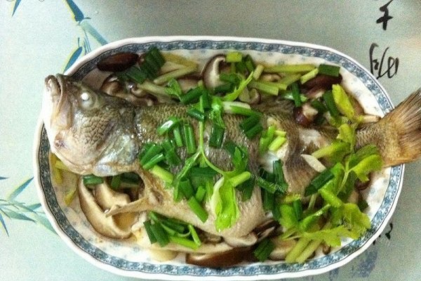 清蒸鲈鱼