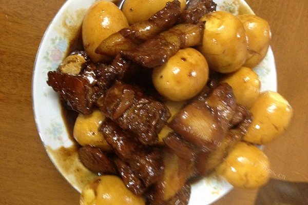 鸡蛋红烧肉