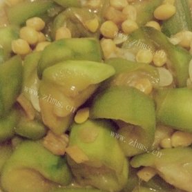 丝瓜煨黄豆