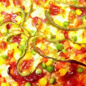金枪鱼培根蔬菜披萨