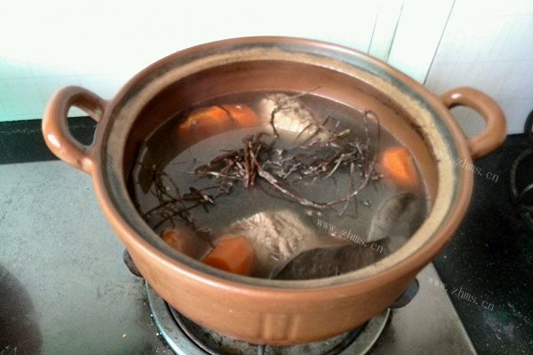 清肝火-鸡骨草煲猪橫脷	