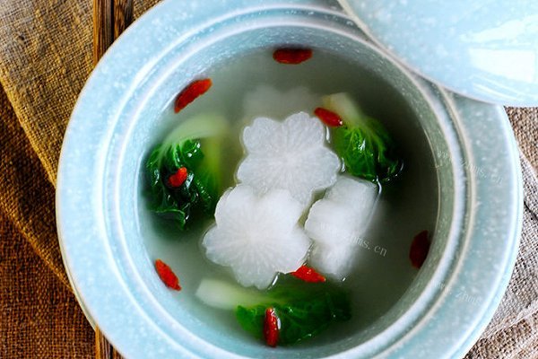 家常高汤浸有机萝卜