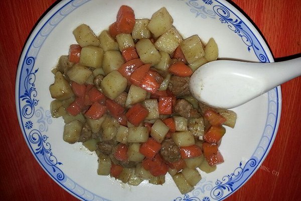 烧烤风味土豆肉丁