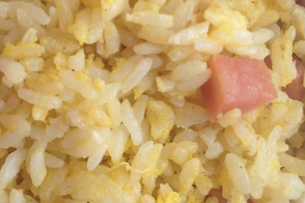 美味蛋炒饭（蛋包饭版）
