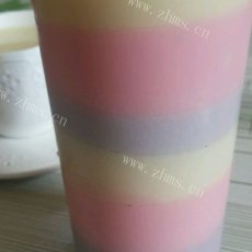 QQ糖和牛奶做的彩虹布丁