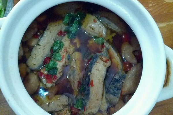 肥肠臭豆腐煲