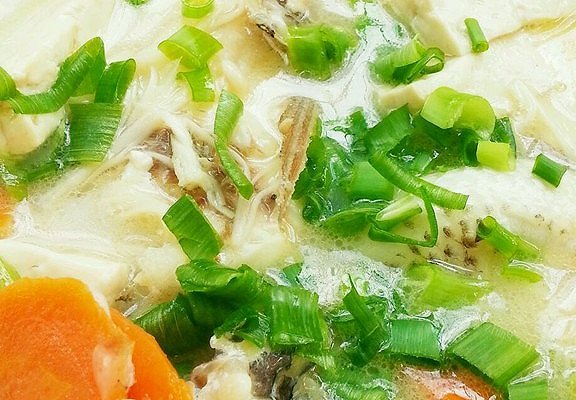 奶白豆腐鱼汤