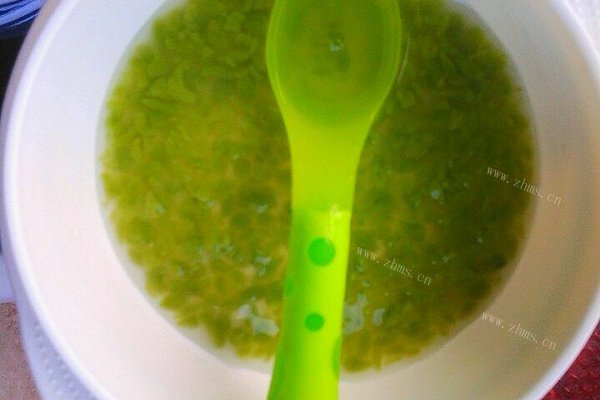 宝宝辅食之菠菜面粒