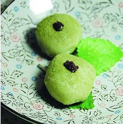 绿色美食抹茶糯米滋
