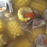 电饭煲版玉米枸几排骨汤