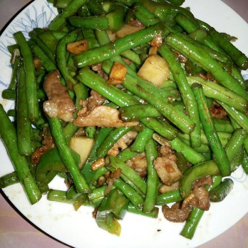 色香味浓的豆角炒肉
