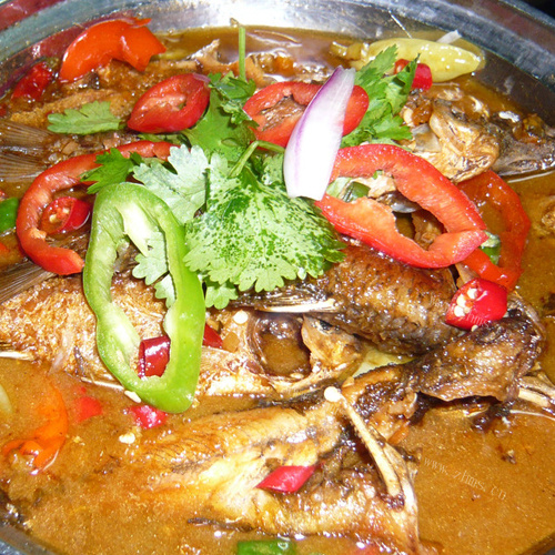 绿色食物之红烧鲫鱼