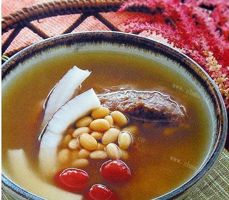 椰子黄豆牛肉汤
