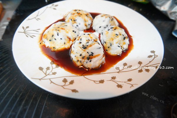 透心凉红糖芝麻糍粑
