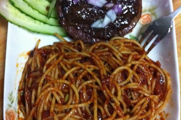 沙朗牛排配意面
