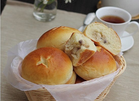 蘑菇鸡肉包