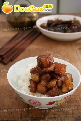 家常菜栗子红烧肉