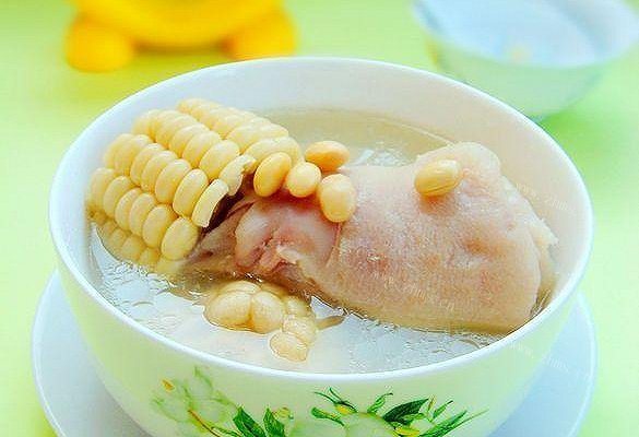 玉米猪手黄豆汤