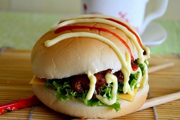 香辣鸡腿堡
