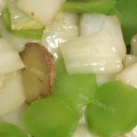 白玉翡翠-白菜根子炒莴笋还是莴苣的