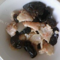 木耳虾片