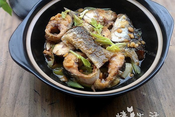 煲仔菜：豆酱焗乌头