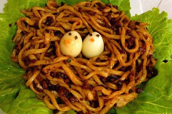 家常肉末葱香拌面