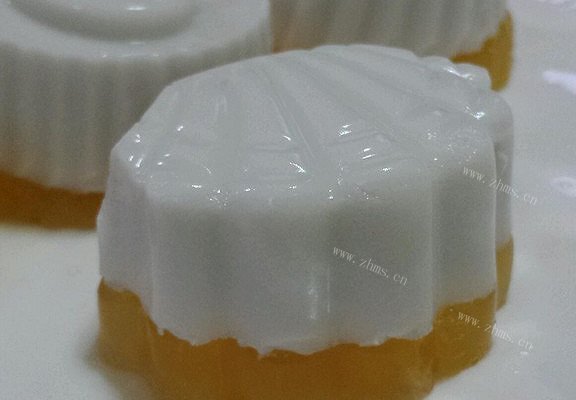 鲜橙椰汁双色果冻