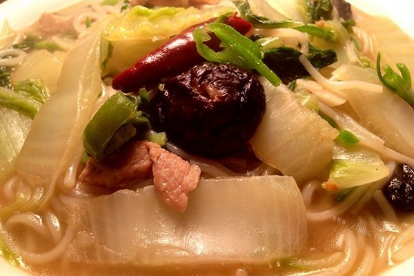 白菜瘦肉炖米粉
