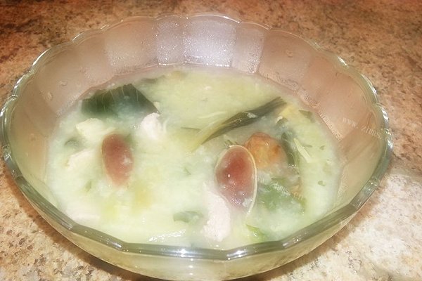 家常腊鸭肾蚝豉菜干粥