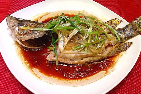 美味清蒸桂花鱼