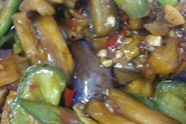家常酱香茄子